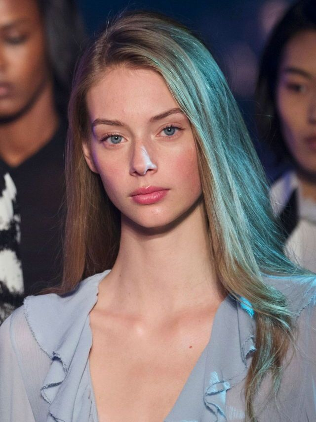 superficlaldoll's tweet photo. Lauren de Graaf, what a beauty https://t.co/r41GRooviG