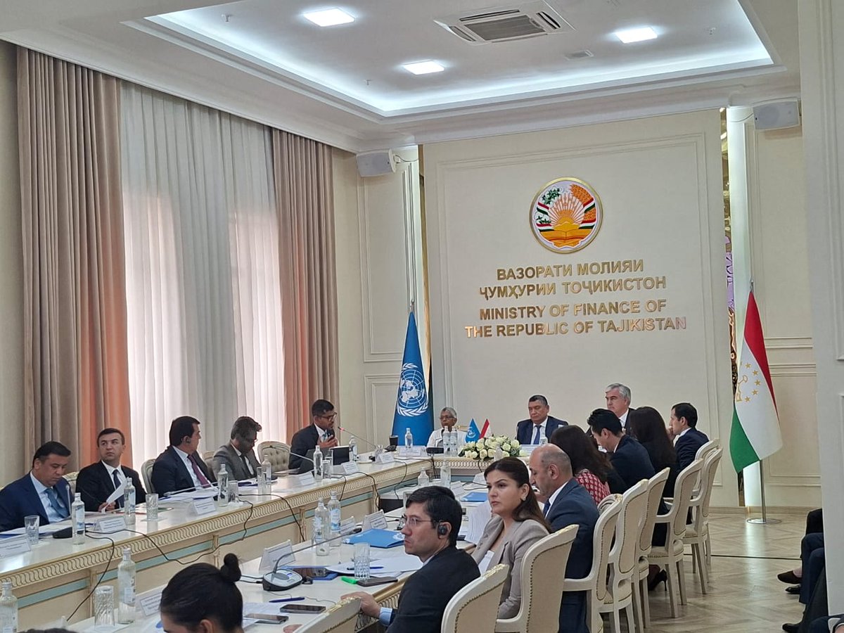 Tika_Tajikistan's tweet photo. 🌱 Tacikistan Maliye Bakanlığı, Küresel Yeşil Büyüme Enstitüsü (GGGI) ve BM Tacikistan Ofisi tarafından düzenlenen "Tematik Tahviller Açılış ve Bilgilendirme Toplantısı"na katılım sağladık.

TİKA olarak, Tacikistan'da sürdürülebilir finans girişimlerini, yeşil yatırımları ve kalkınma projelerini desteklemeye devam ediyoruz. 

@Tika_Turkiye
