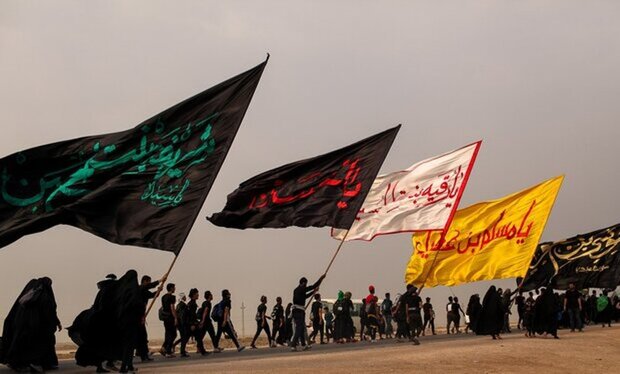 Mhmd_83h's tweet photo. میلیون‌ها قدم، یک مقصد و با یک هدف؛  
روایت اربعین، روایت عشق، وحدت و مقاومت 
است...
#یا_لثارات_الحسین
#نائب_آقای_شهیدیم https://t.co/sX1HvQWJjg