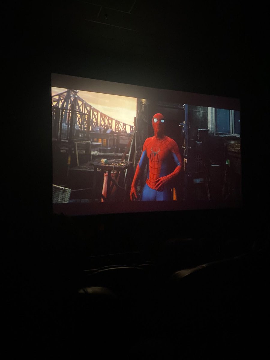 Biel_player616's tweet photo. Terminei de ver Homem-Aranha e meus Deus que filmaço do caramba, melhor filme do tom e tá perto ou no mesmo nível de homem aranha 2 (dependendo do seu ponto de vista) https://t.co/ZavRc8U84y