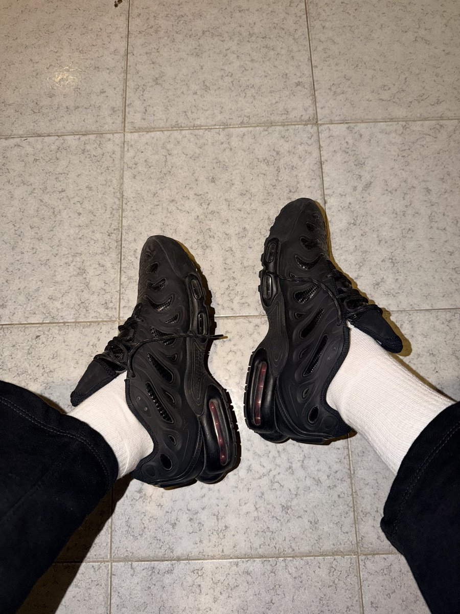 MasterEvil45's tweet photo. Ecco a cosa servite, a regalarmi le scarpe nuove 😈 froci

#masterfindom #cashdrain #cashalpha #cashdom #scallyalpha #mastermind #masterbdsm #cashsub #scallymaster #feetworshi̇p #findompaypigs #feetfetısh #footfetısh #masterita #findomusa #faggot #fag https://t.co/WAnzGKiood