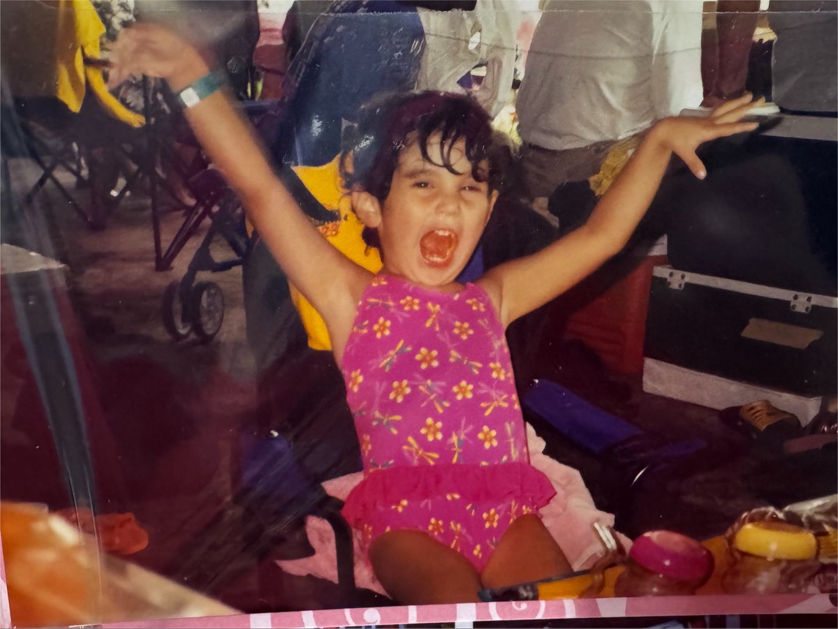 drusyy_'s tweet photo. tell them i was such a funny girl - annoyance probably a better word https://t.co/SGkcFrabfE
