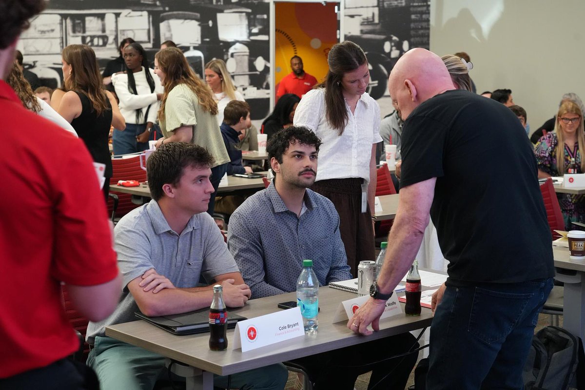 CokeCCBCC's tweet photo. In honor of #NationalInternDay, we're celebrating our 2026 Applied Learning Interns!

Recently, our interns engaged in meaningful conversations with our Chairman and CEO Frank Harrison, President and COO Dave Katz, and other Company leaders, gaining valuable insights that will stay with them throughout their careers. 👍