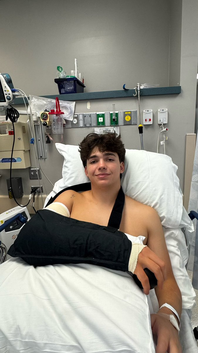 Zander_2027's tweet photo. Timing couldn’t be much worse but I’ll be back. Thank you @neal_elattrache and your team. Stronger. Bigger. Better. On to the next episode. Can’t keep me down. @PrepBaseballCA @LesLukach @hardy03bsbl @PFAbaseball @wowfactornation @jgoetzbaseball @GBGbaseballUSA  @ILBaseAcademy @JoeyCohenPG @BUncommitted @_JeremyBooth @ftrstarsseries @acbaseballgames @TommyRispoli @EliteSportsAdv