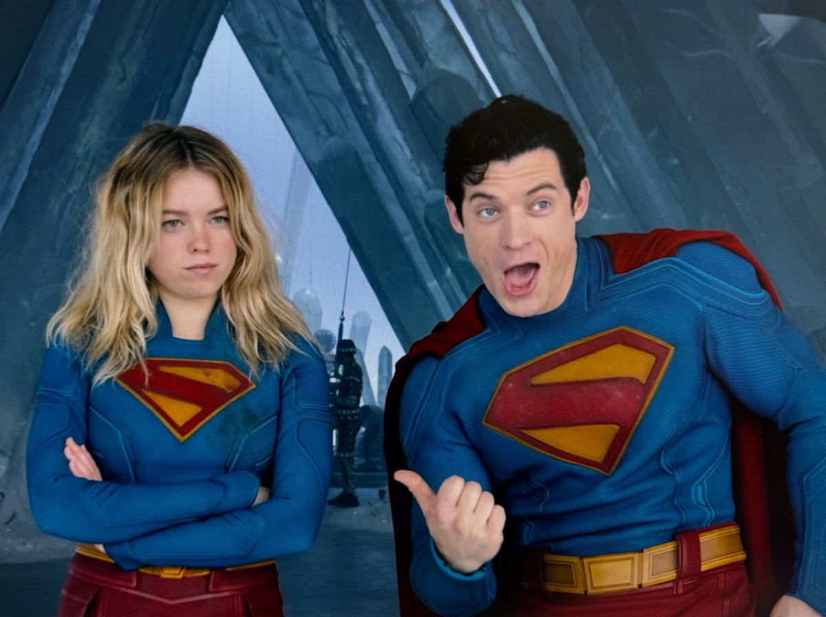 DerpSwan's tweet photo. No this is literally the PERFECT representation of the DCU super cousins 😭 https://t.co/ndRWABbg9U