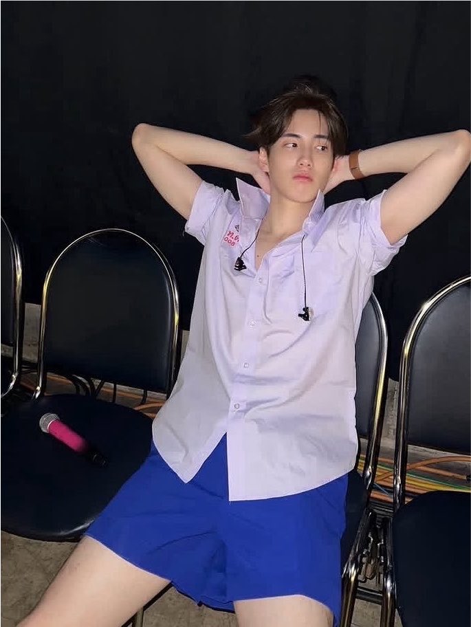MmayyB_'s tweet photo. เด็กอีพีหยิ่งจังวะ กูอุตส่าพูดด้วย

เอาเวลาอันมีค่าของนายไปบอกรักสาวให้ครบสามพันคนเถอะ

อยากให้กูบอกรักด้วยมั้ยล่ะ

จะขอบคุณมากถ้ามันไม่ออกมาจากปากนาย https://t.co/RyidTc5Z17