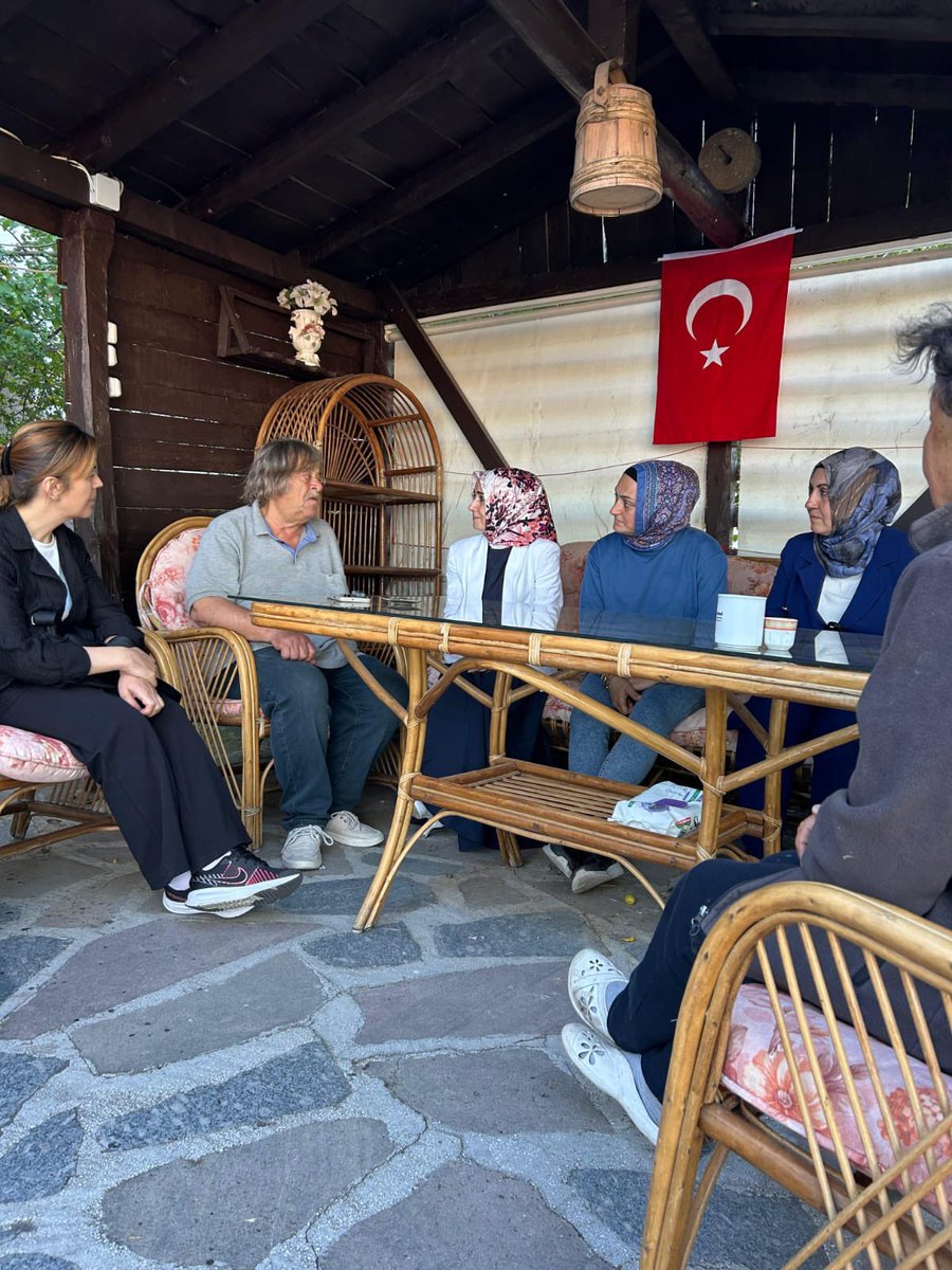 melikecilhan's tweet photo. 📍Kurşunlu
Kahramanımız Aziz Şehidimiz Korhan Kuruçay’ın kıymetli anne ve babasını ziyaret ettik.
Vatan toprağını korumak uğruna canını siper eden tüm gazilerimizi minnetle, aziz şehitlerimizi rahmetle anıyoruz. https://t.co/CpXNWFNnNn