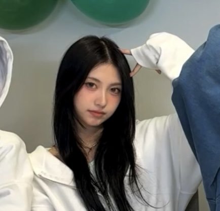 evonfolder's tweet photo. prettiest girl #EVON! https://t.co/vSTiw1Rh7g