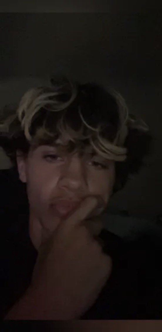 9jppkvmcm8's tweet photo. @BarstoolEastern this kid looks like he can fit a bag of dicks in his mouth no problem 😌😆. https://t.co/KlF36IspJI