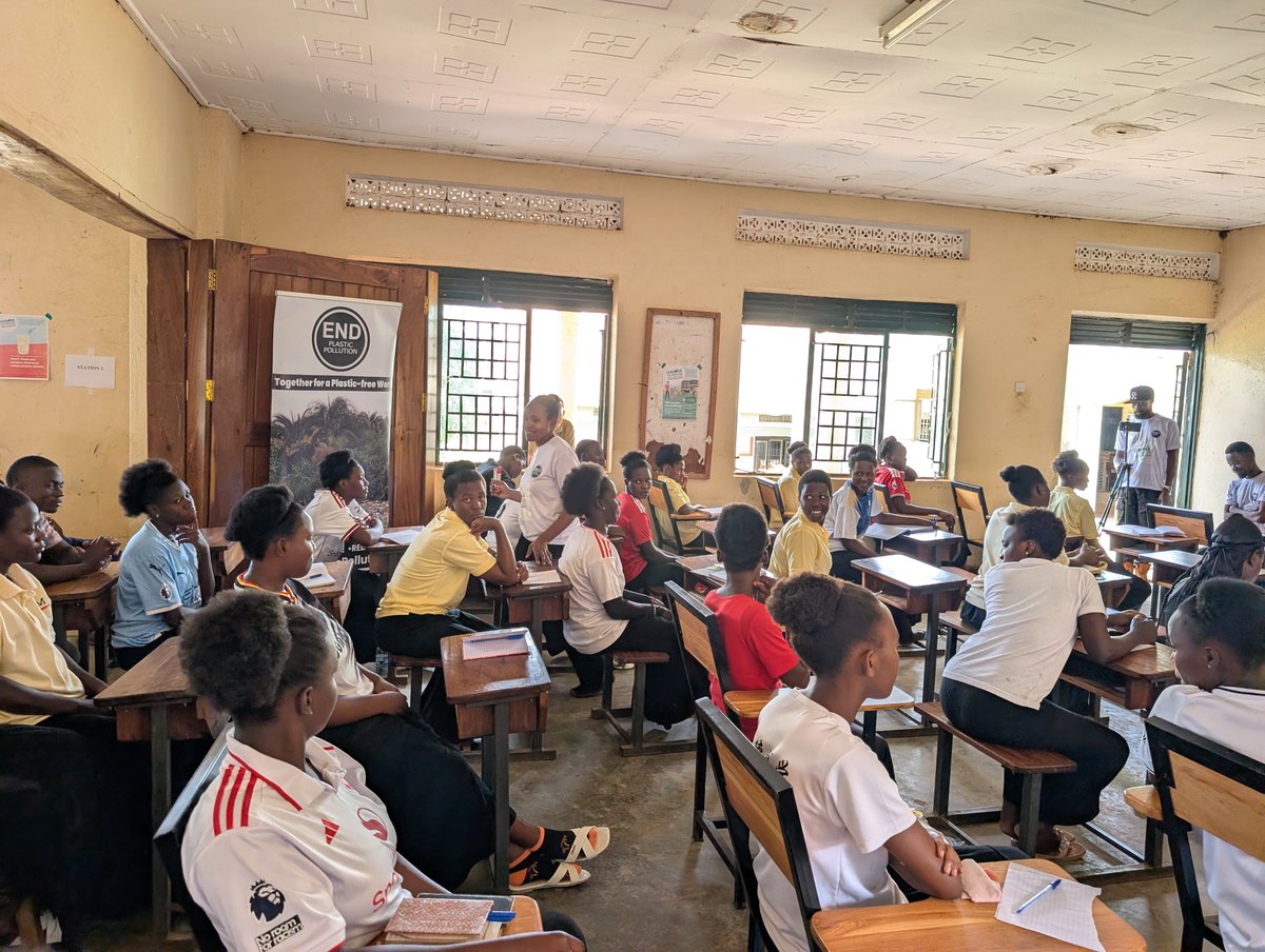 SadrachNirere's tweet photo. Today we engaged with 67 students @ACCESS_UG about zero waste practices, the need to go plastic free. The science behind plastic, its harmful implacts on the people and the planet.
This #PlasticFreeJuly is a reminder to #ChooseToRefuse and #GoForZeroWaste
@PlasticFreeJuly https://t.co/1r3GR9DqLA