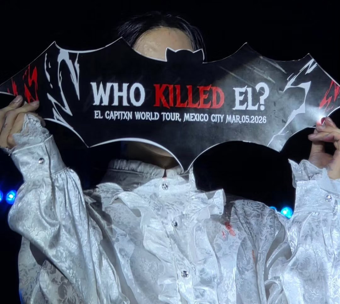 SAFE_STAR7700's tweet photo. WORLD TOUR - WHO KILLED EL?

México 05.02.2026 

O morcego mais fofo, e lindo!

#ELCAPITXN #WORLDTOUR #WHOKILLEDEL #QUEENS #ELDORPHINS https://t.co/rtTnEFj2lE