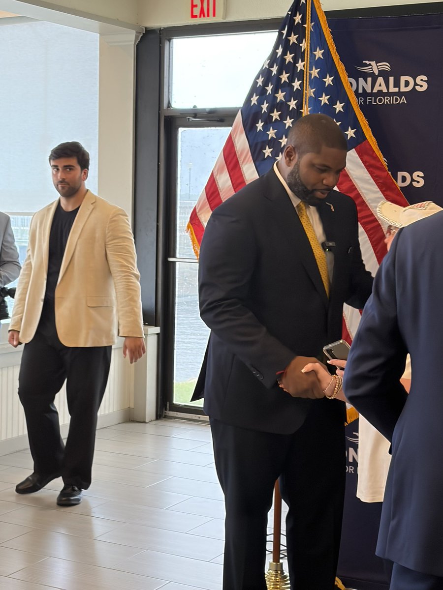 WellsJorda89710's tweet photo. 🔥 Another incredible event with Florida’s next Governor, Byron Donalds!
What I love most is how he answers questions on the fly — no scripts, no dodging. He genuinely listens and hears the people in the room. He took the time to answer EVERY question and stayed until he shook every single hand.
That’s real leadership.
#ByronDonalds #NextFLGovernor #FloridaFirst #AmericaFirst #Leadership​​​​​​​​​​​​​​​​​​​​​​​​​​​​​​​​​​​​​​​​​​​​​​​​​​
@ByronDonalds  @ByronWarRoom