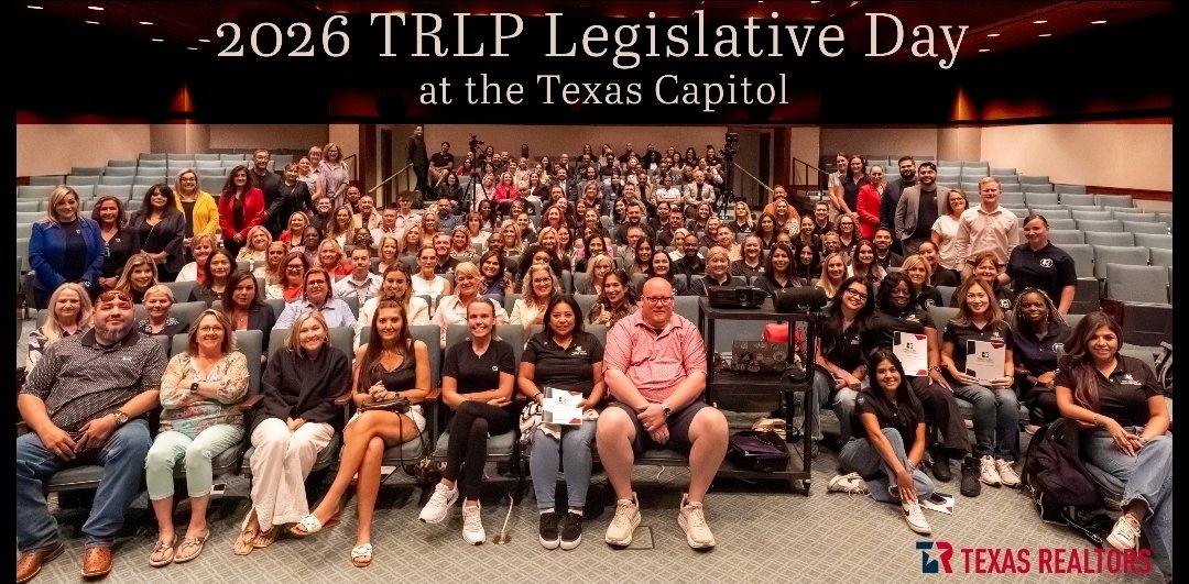 TexasTREPAC's tweet photo. @TXRealtors #TRLP class of incoming leaders at the @TXSTATECAPITOL today! What a great group of leaders!! #Advocacy https://t.co/0KefzB9cV2