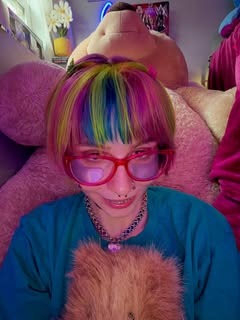 RonaldHernb6's tweet photo. "She can't be more than five years old! She couldn't possibly be a real goddess! And those horns..."
The Goddess whined and hid further behind the angel while it spoke again. "Yes, she seems quite young. I assure you, she is a real goddess. https://t.co/eRsMQQvYtL