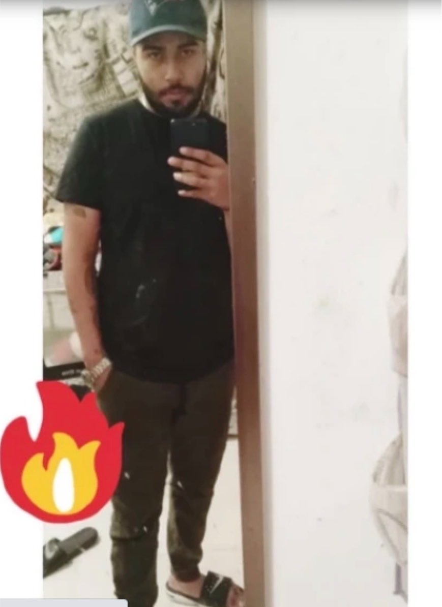 expositoranonim's tweet photo. Mexpower maricon hijo de la gran puta matatx, esos pies todos feos mk, como te vas a hacer el bardero con tremenda cara de mierda 🤣🤣 https://t.co/VR111f5mXz