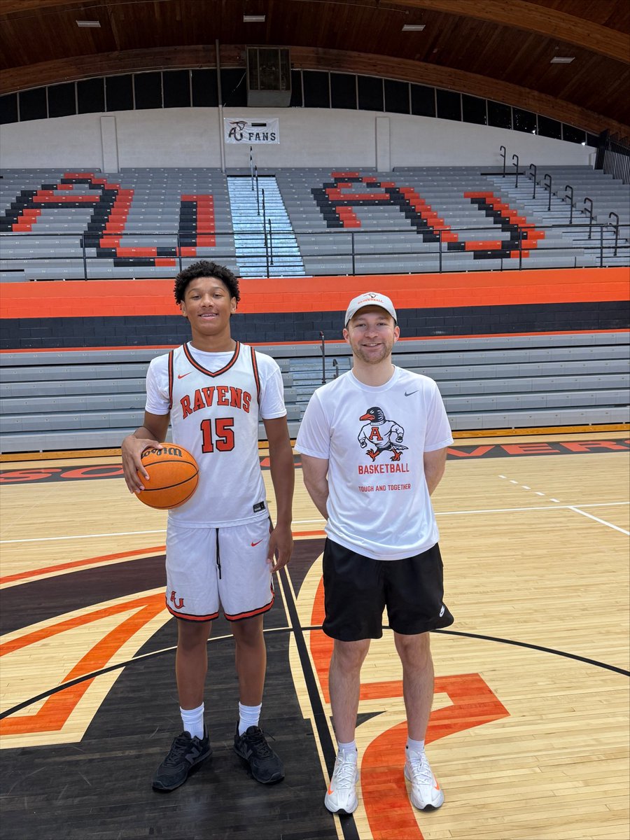 DomMulenga's tweet photo. Thank you, Coach Collins and the Anderson coaching staff, for hosting me on my visit! It was great learning more about the program and experiencing what it's like to be a student at Anderson. I appreciate the time and hospitality! @mvmarauders @CC__22 https://t.co/68zcdZD56V