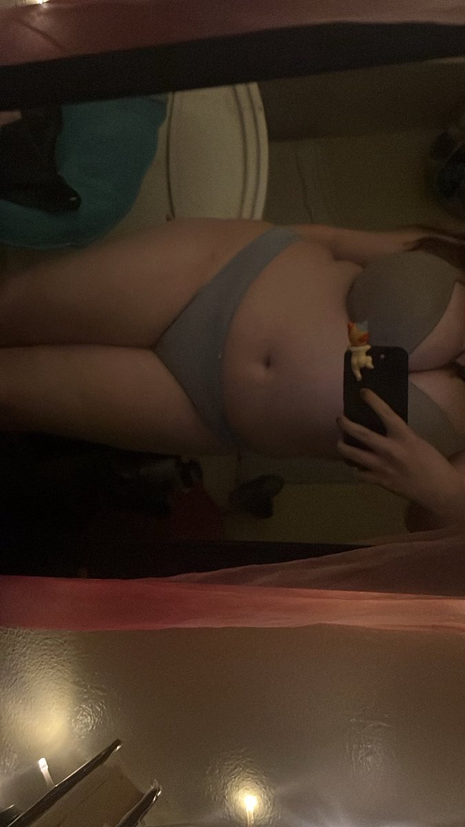 Gr4v3d011's tweet photo. intro!! 
18 &amp; 4’11
single 
not new to #nsfwtwtًً 
content seller
chubby w/big boobs 
okay baiiii >:3 https://t.co/YJbN8KlstH