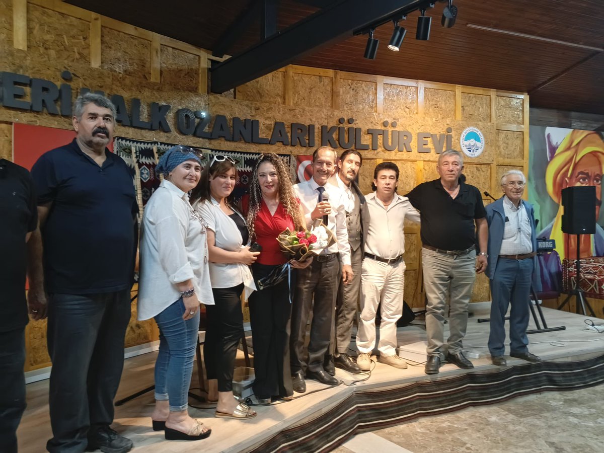 MuzikDost's tweet photo. Dost Cemali ile şiirlerimiz türkülerimiz programımıza emeği geçenlere çok teşekkür ederim https://t.co/LJra1tMDmd