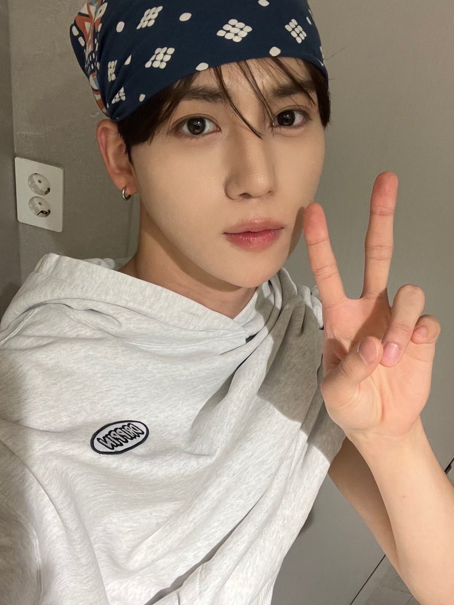 mars05ce's tweet photo. #황윤성 #DRIPPIN
90% done..

Your discharge date from military is so near my fave boy Yunseong..
And I miss you every single day..🥺❤️🐻 https://t.co/EXx6Q4HYDs
