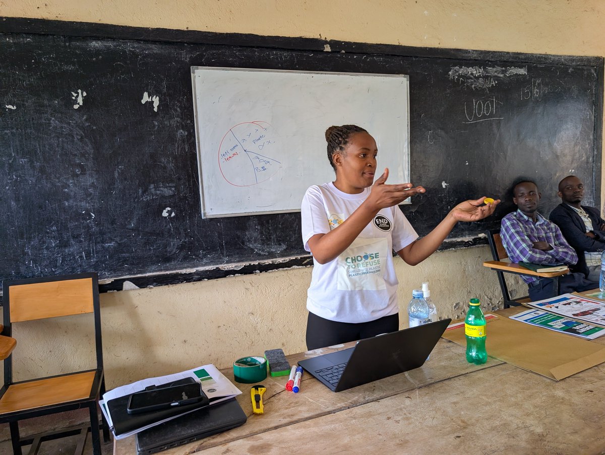 SadrachNirere's tweet photo. @ACCESS_UG @PlasticFreeJuly @EndPlasticsNow @brkfreeplastic @GAIAnoburn @Project_Kollekt We appreciate @ACCESS_UG for the opportunity to speak with students who shared ways on how the'll continue practicing zero waste to make their campus a waste free community.
#PlasticFreeJuly
#ChooseToReuse #GoForZeroWaste
@EndPlasticsNow , @PlasticFreeJuly , @brkfreeplastic https://t.co/mky7zWU1KK