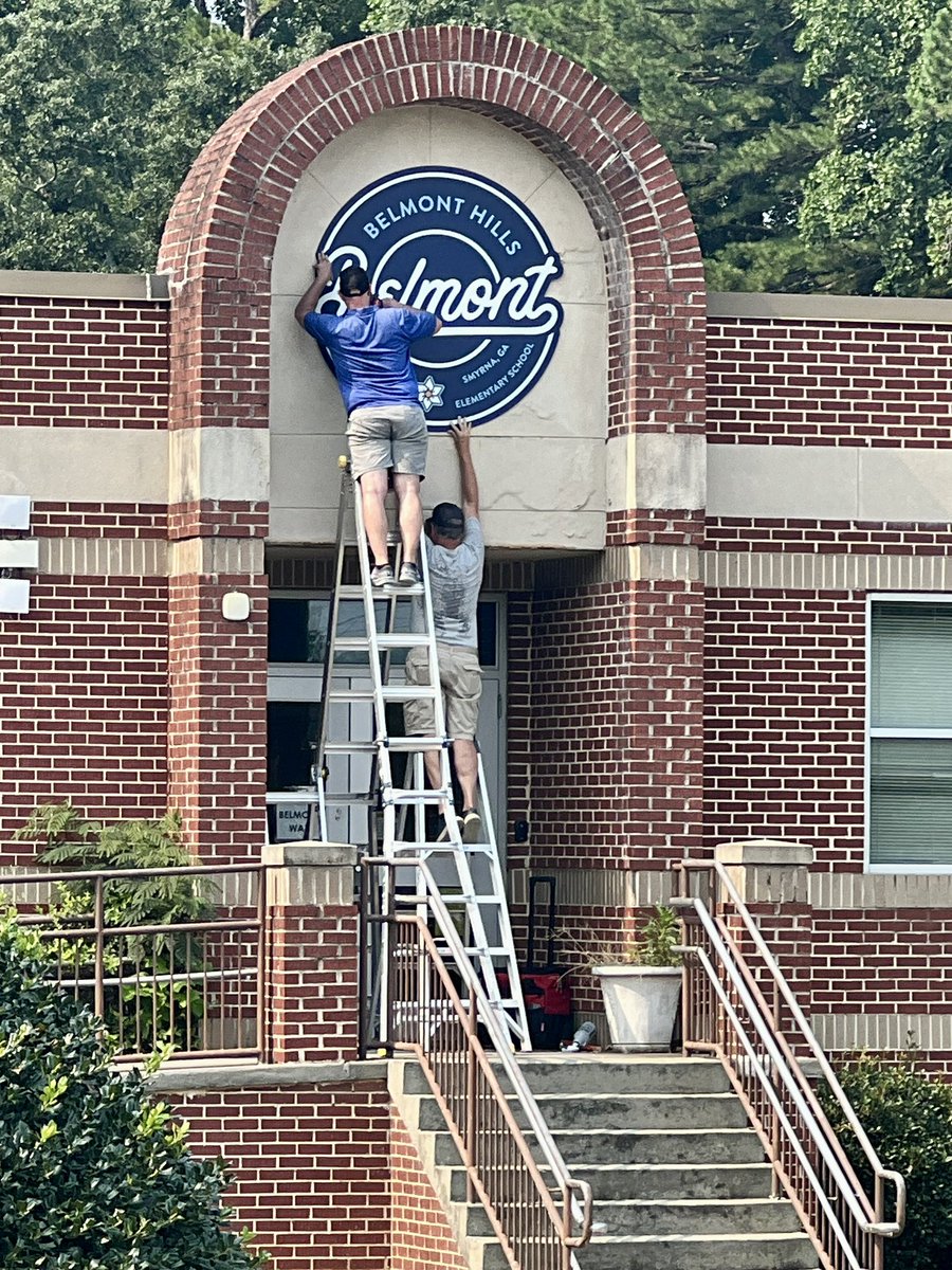 belmontbears's tweet photo. We’ve been keeping a surprise!! Can’t wait to welcome our students Friday at Meet &amp; Greet!! @CobbSchools https://t.co/vhiW5t8BYM