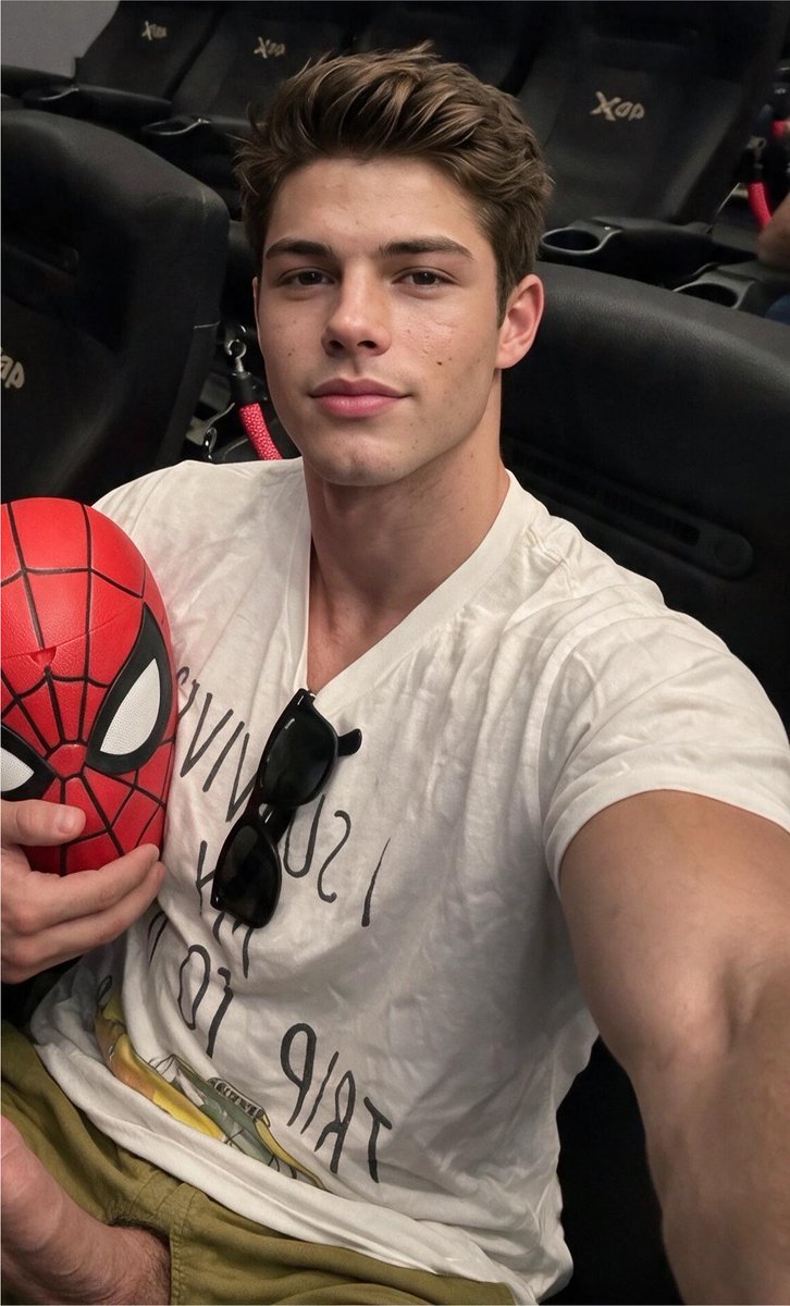 elliotpaupelier's tweet photo. Movie night? 🍿 https://t.co/3ZgrzBJDwl