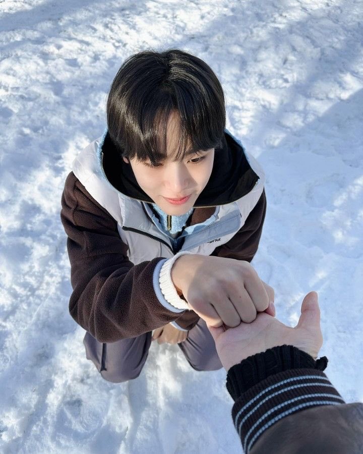 xeunghannn's tweet photo. these pictures will always be so dear to me https://t.co/Qbu5FjLCIt