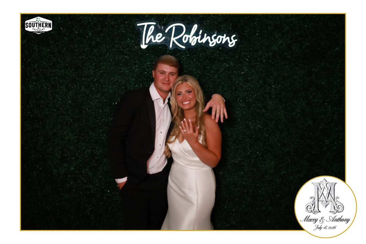 ExposureSelfie's tweet photo. Congratulations to Macey &amp; Anthony on an amazing wedding day! Thank you for choosing Southern Exposure Selfie Booth to capture the laughter, fun, and unforgettable moments with your family and friends. 📸💍

Book your 2026–2027 wedding before your date is gone. https://t.co/qrYJDFCrLj
