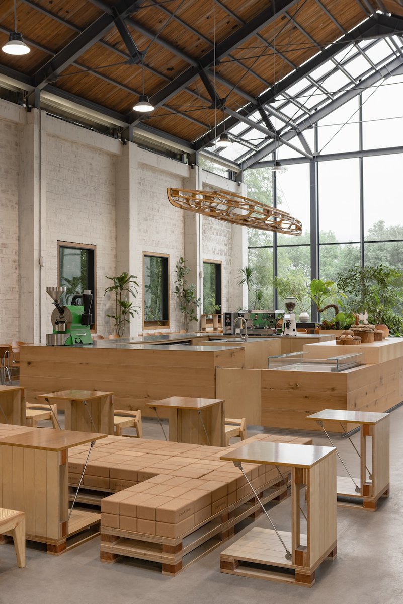 Architizer's tweet photo. Simple materials, local craftsmanship, and a ceiling-height stone oven transform a former village auditorium into a contemporary bakery.

📍 Shaoxing, China
Project by: Tens Atelier
Details: https://t.co/ha0qvNBnSN https://t.co/0VrvbiMpaE