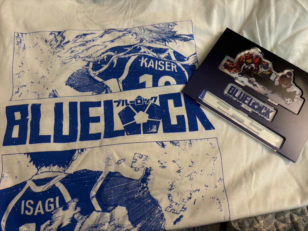plummiess's tweet photo. I LOVE YOU @yocflan THANK YOU 😭😭😭SO MUCH😭😭😭😭 FOR BUYING AND😭😭😭 MAILING THESE TO ME https://t.co/XvRYEDLnS9