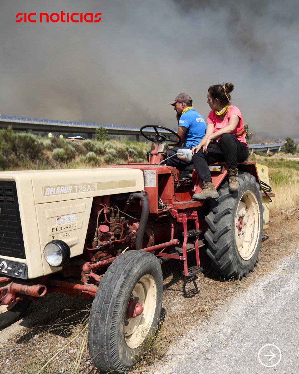 SICNoticias's tweet photo. Esta quarta-feira, a circulação foi retomada na A25 e na Estrada Nacional 16, que estiveram cortadas durante várias horas devido às chamas e ao fumo intenso.
Saiba mais em: https://t.co/VKGg9mNgQg
#incendios #fogo #chamas #pais #portugal #nortedeportugal #guarda #news #sicnoticias