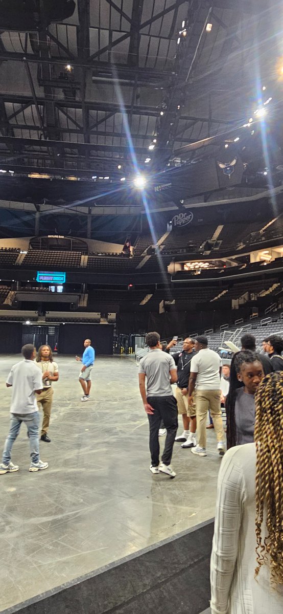 JCSUFootball's tweet photo. Great opportunity for freshman PASS athletes to visit with the Charlotte Hornets. A great tour &amp; minority panel from various departments. Our players learned a lot, asked great questions &amp; extended their network for internships &amp; other opportunities. 
#EVERYTH1NGEVERYDAY
#JCSU https://t.co/dnXm3FPnIk