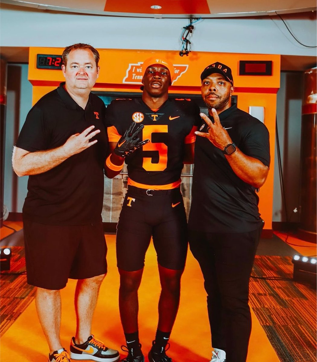 AllVolReport's tweet photo. BREAKING: RB Asa Barnes has committed to Tennessee!! 🍊 https://t.co/FW3YDCPcLc