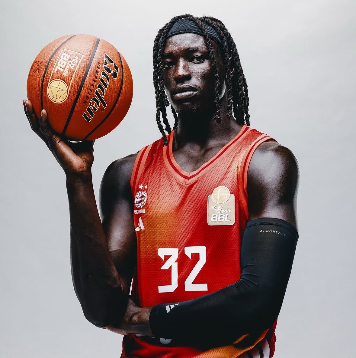 KartalRecord's tweet photo. Beşiktaş Basketbol, Wenyen Gabriel'i kadrosuna kattı. Güney Sudanlı pivot, kısa süre içerisinde sağlık kontrollerinden geçmek üzere İstanbul’a gelecek. (@ersinalbayraak) https://t.co/rGayRirH6P