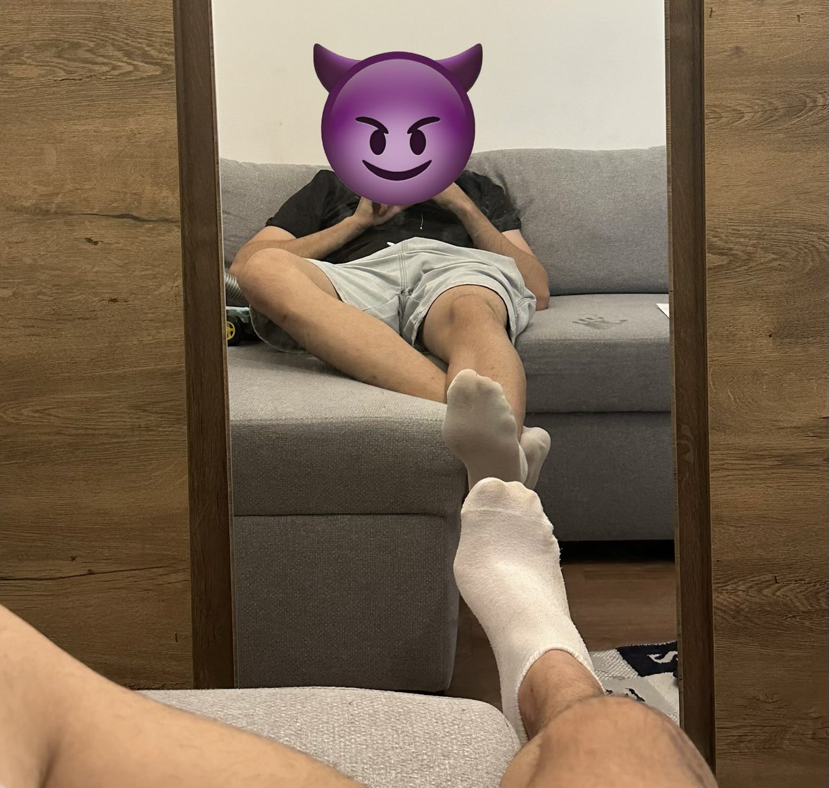 alfamasterF's tweet photo. Who’s weak for my socks?😛
#finansalköle #gayfeet #master #köle #slave #paypig #findomdom https://t.co/QHdgtNDJMf