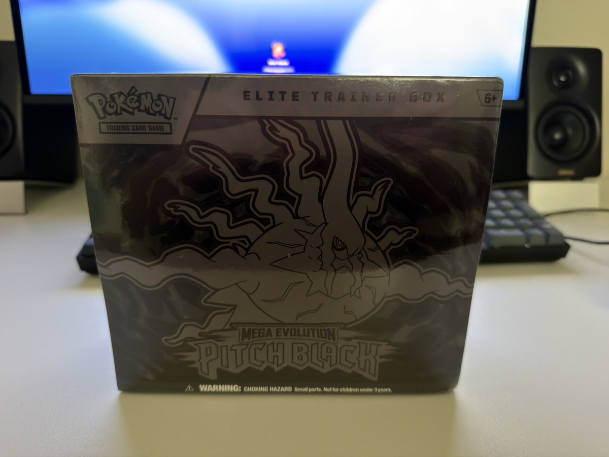 NoUserEXE's tweet photo. Finally got my pitch black ETB https://t.co/QnQxirLOaG
