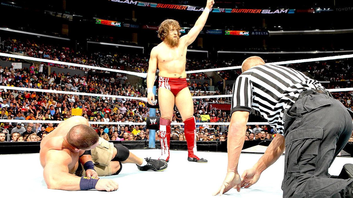 CWNonline's tweet photo. Top 10 @WWE @SummerSlam Main Event Matches of All-time: Number 5 @ https://t.co/cFprX2Uv07

#Top10 #MainEventMatches #SummerSlam #CWNonline #CANUCKproud 🍁 https://t.co/DOlwufo161