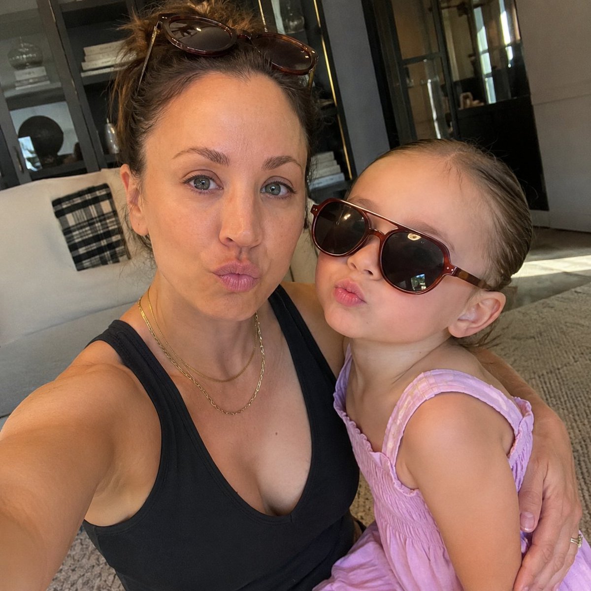 KaleyCuoco0013's tweet photo. ❤️🥰 https://t.co/sngGr9gI9Z