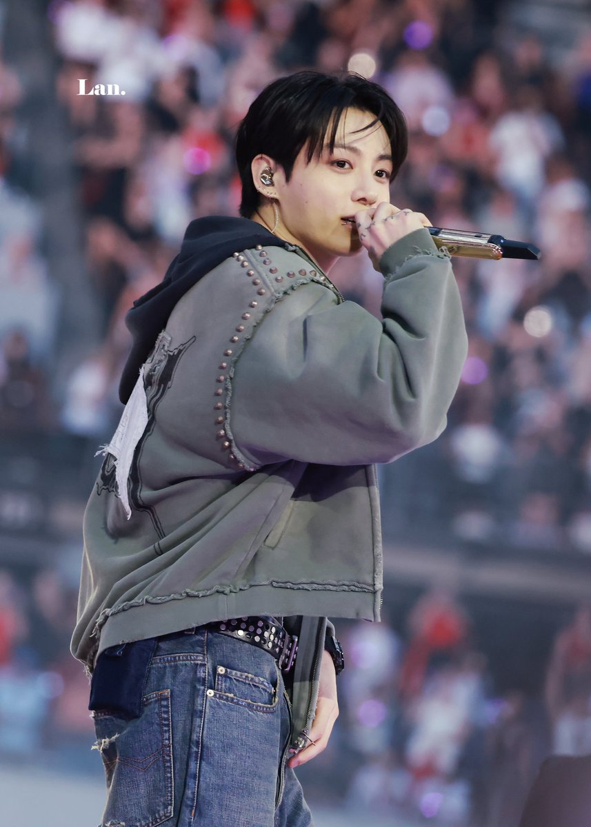 dkk_jk97Kanko28's tweet photo. Hello @houseradiomx 
Today I want to vote 15 times for  #StandingNextToYou by #JungKook #RankingHouse Thank you! https://t.co/eo53n5x0kJ