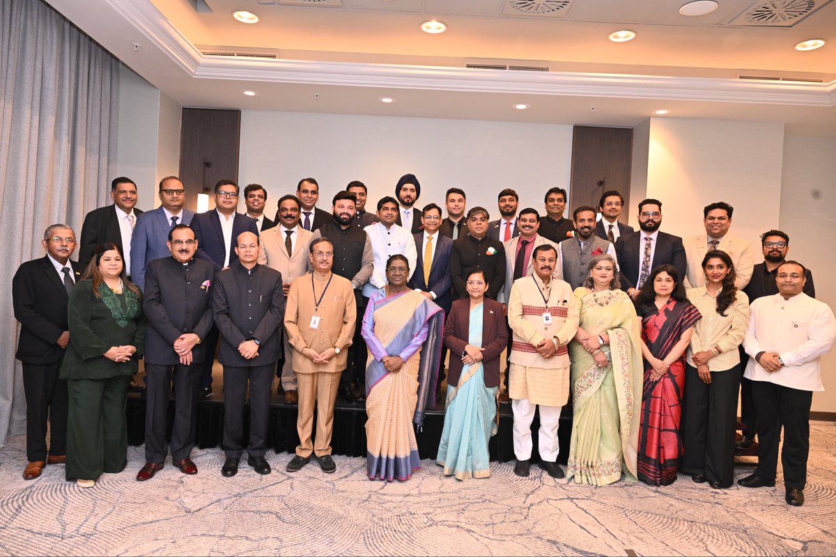 Rajat_ja's tweet photo. Honoured to be a part of the Indian Presidential Business delegation to @Romania last week led by the Honourable President of India and Ministers of State. Glimpses of interaction with the President of Romania @NicusorDanRO 
And President of India @rashtrapatibhvn.

@SunfoxTech @ICMRDELHI @NHMINDIA1 @startupindia @ficci_india