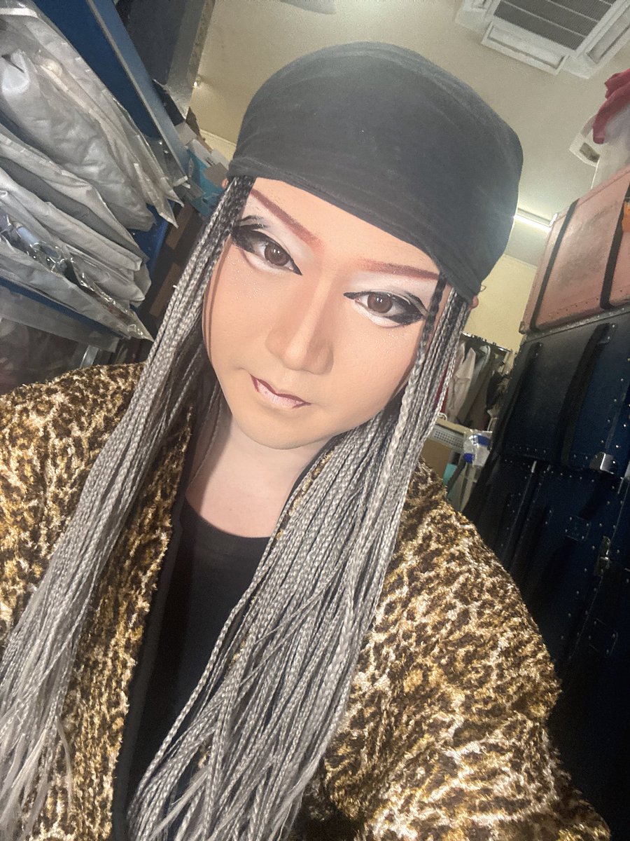 YutaZgmf82's tweet photo. 関西修行最後の日でした。夜だったから集荷が呼べなくてコンビニで送るだなんだしてたら荷物が中々送れなくて6時前帰ってきて七時半出発😇 https://t.co/QDyMS6KcyP