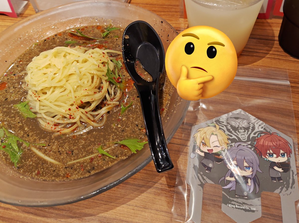 greenchocomint's tweet photo. ちょい前に行ったヒプマイのラーメンコラボ、麻天狼の担々麺が写真と大分違うのでは🤔今更気付いた
店員さんがコラボのことあまりわからないみたいだったし(感じは全然悪くなかった)メニューに特典つくことも知らなかったみたいだし。もしかしてコラボ目当てで行く人が少ないお店だったのかな https://t.co/mX1iMl7NUk