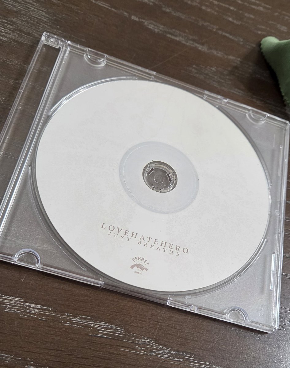 _lovehatehero_'s tweet photo. obnoxiously loud screams of pure joy and happiness https://t.co/8cXvoenXKm