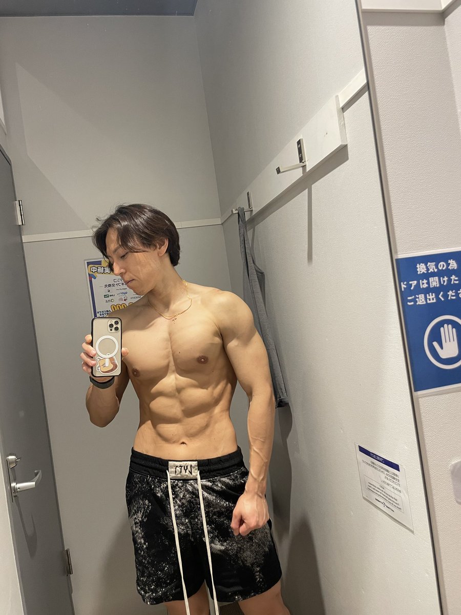 MAMORUbodymake's tweet photo. 昨日のパイトレ🥴

8/1から減量の予定だったけど2日からでいい？
休日に沢山食べてからの方が良くない？

#賛同して欲しいトレーニー 
#筋トレ好きな人と繋がりたい 
#筋トレ垢さんと繋がりたい https://t.co/VCUu0R67gC