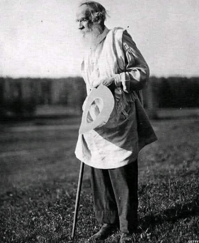 Naturalphilosy's tweet photo. “A man on a thousand-mile walk has to forget his ultimate goal and say to himself every morning, ‘Today I’m going to cover twenty-five miles and then rest up and sleep.’”

— Leo Tolstoy https://t.co/ZZ9XSUtiRB