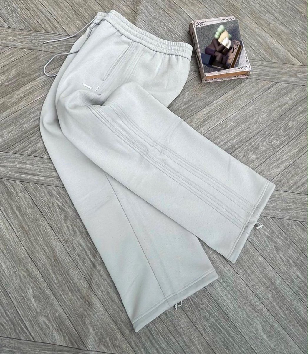 ButikPlug's tweet photo. Shirt 25k

Joggers 25k

Slide 45k https://t.co/SSmrEgYFaL