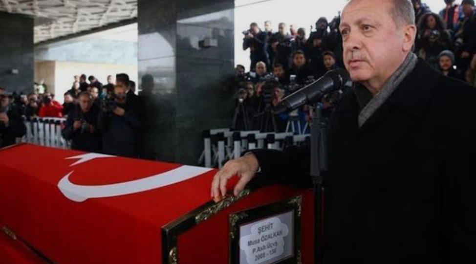 theCan_Can's tweet photo. @Memet_Ertan @ozgurozeliletsm Konuş kardeşim . https://t.co/ZyPFhZMZG6