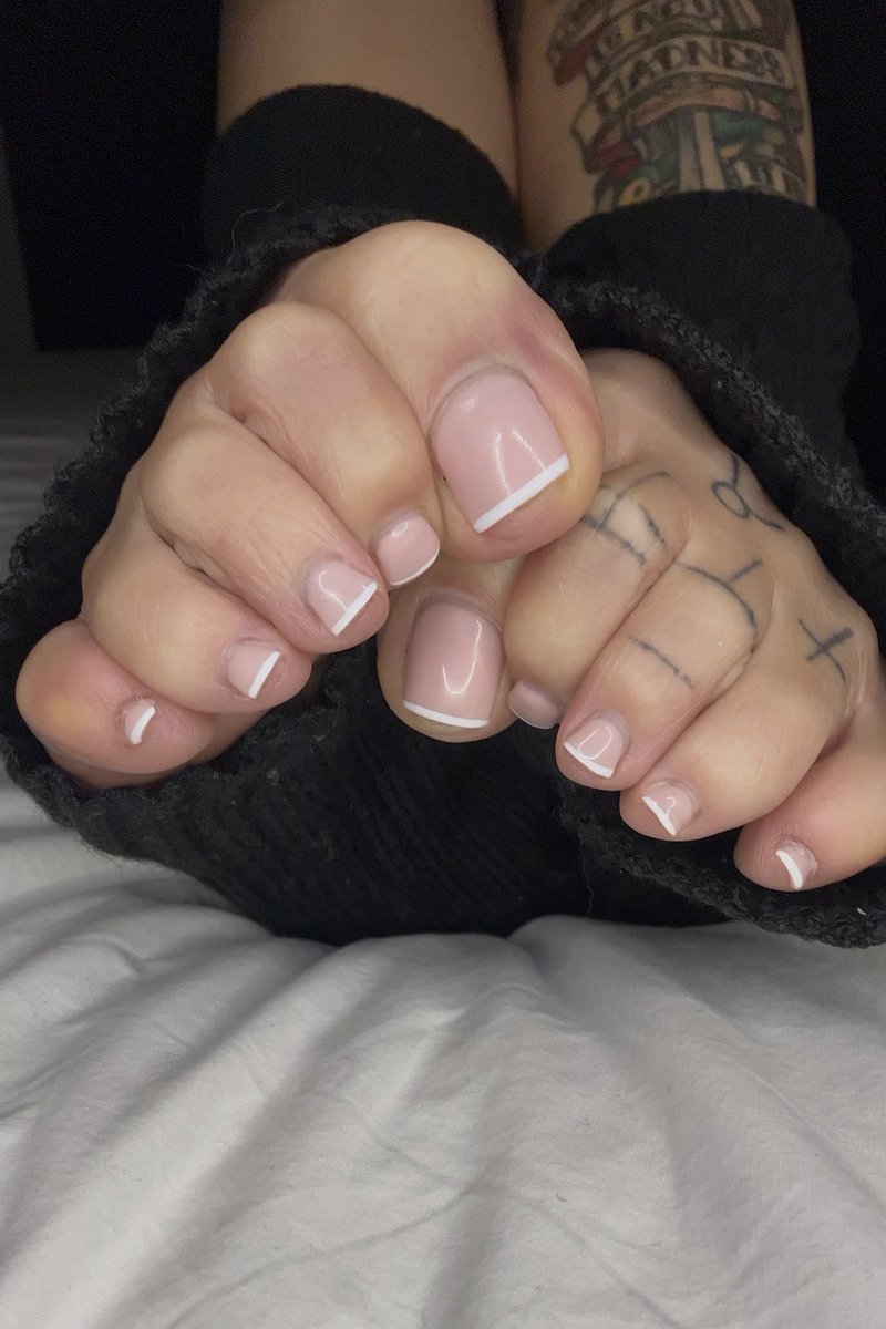 SoleMilfx's tweet photo. You up, baby? #feet https://t.co/19q44pmWeh