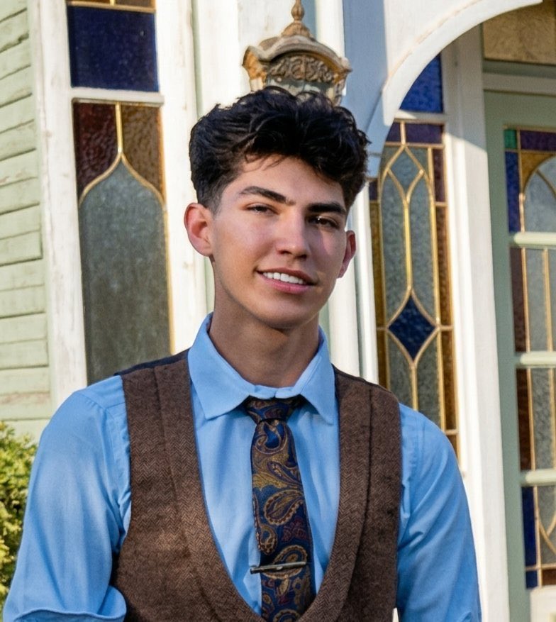 azizamtara's tweet photo. 🚨 18-year-old Shervin Bagherian faces execution in Iran for peacefully protesting. He didn’t even know what “Moharebeh” (waging war against God) meant. Now in solitary, his family was called for a last visit. Please be his voice!
#ShervinBagherian #StopExecutionsInIran https://t.co/yg1XTrUNVk