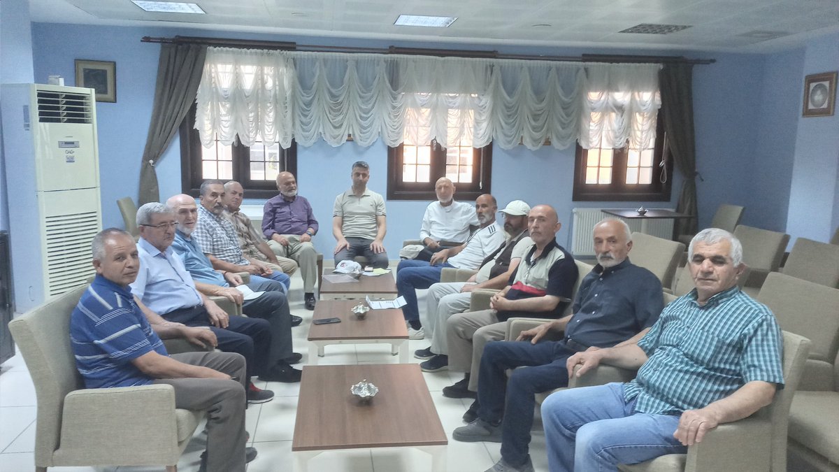 SincanAkParti's tweet photo. Ulubatlı Hasan Mahallesi, Fevzi Çakmak Mahallesi ve Mevlana Mahallesi haftalık olağan komisyon toplantılarını gerçekleştirdiler. https://t.co/9VHBD6Tqsn